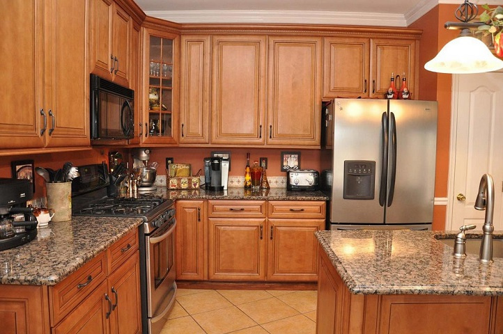 Manufacturer Custom Kitchen Cabinetry